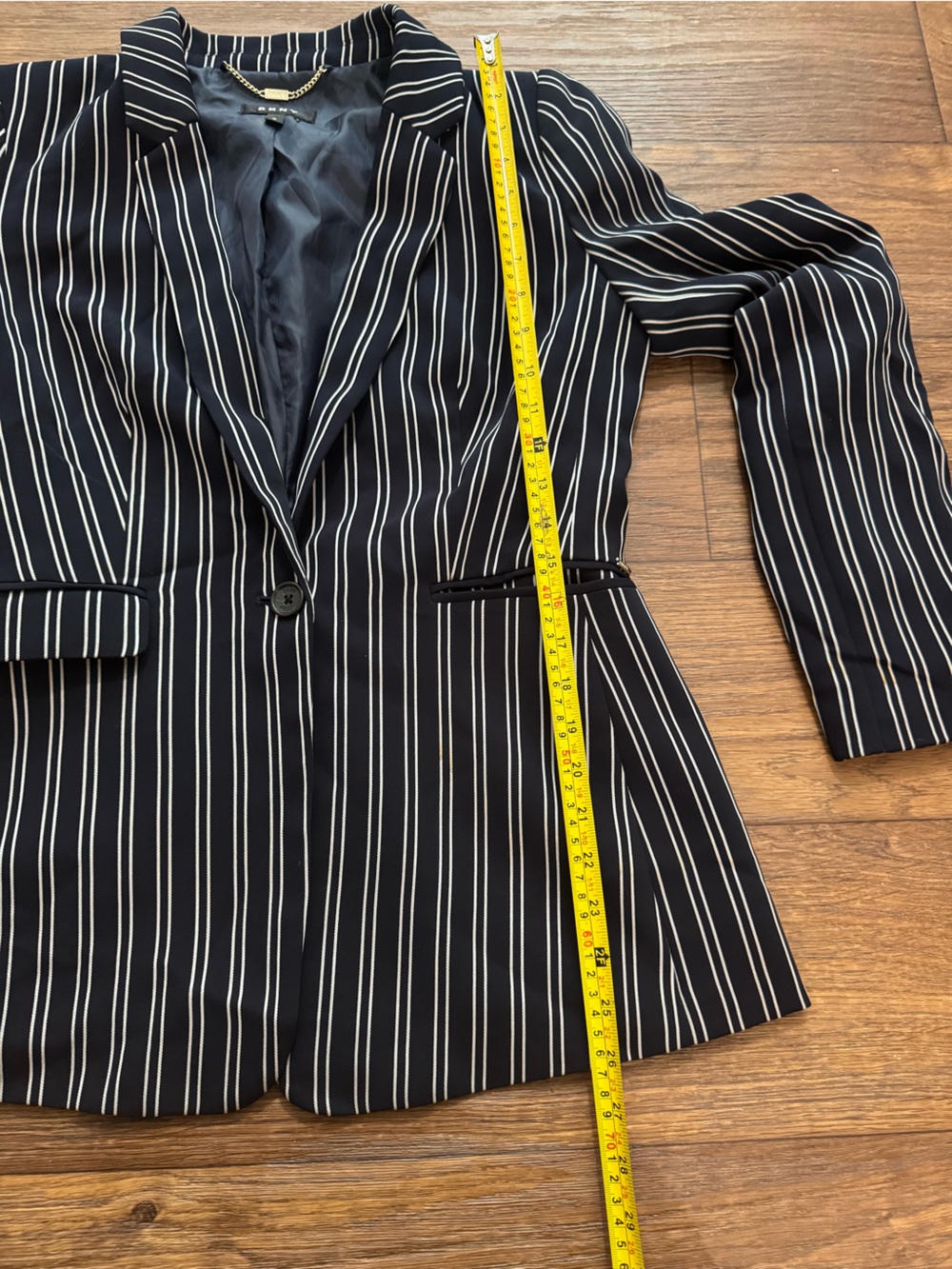 DKNY Navy Pinstripe Blazer Size 10 Career Office One Button Jacket - Picture 10 of 10